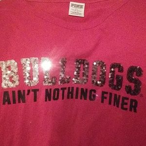 Extra large, red Georgia bull dogs, Vs pink shirt